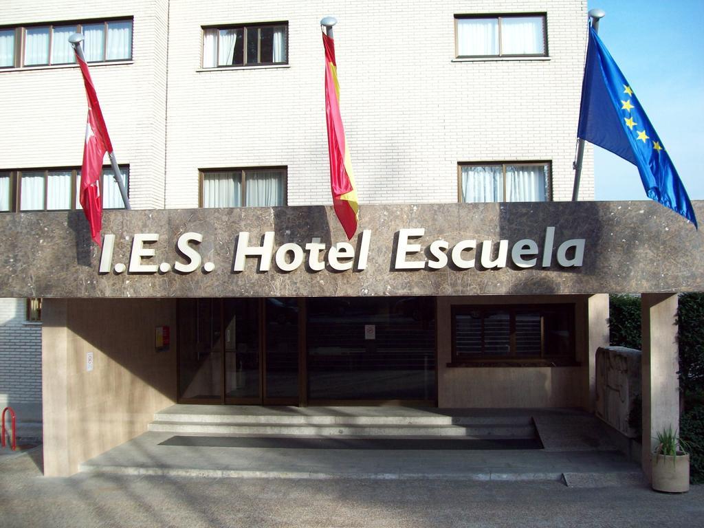Hotel Escuela Madrid Buitenkant foto